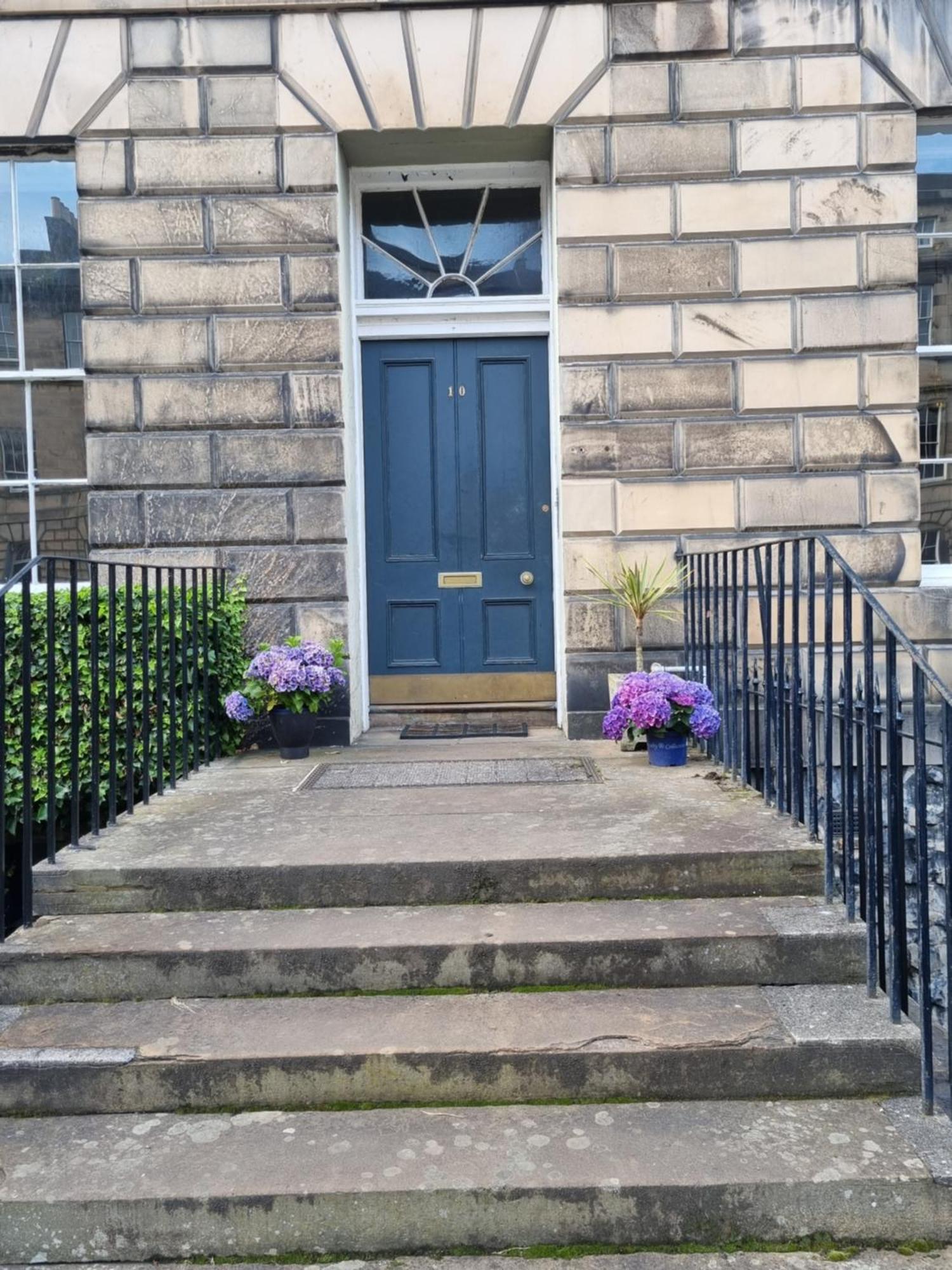 3 Double-Bed Georgian Apartment In Prime Location エディンバラ エクステリア 写真